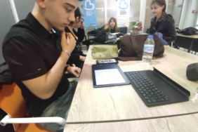 Balıkesir’de yetenekli gençler çizimleriyle büyüledi