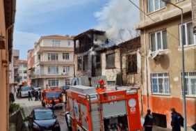 Tekirdağ’da metruk binada yangın