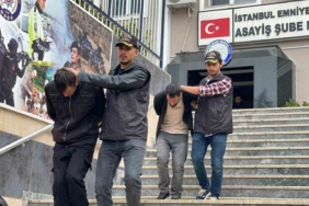 Esenyurt’ta ilginç soygun: Polis olduklarını söyleyerek 1,7 milyon liralık top kumaşı gasp ettiler