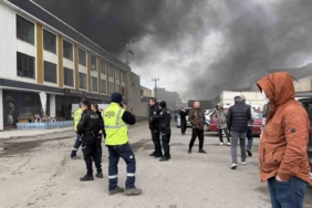 Sakarya’da mobilyacılar çarşısında yangın