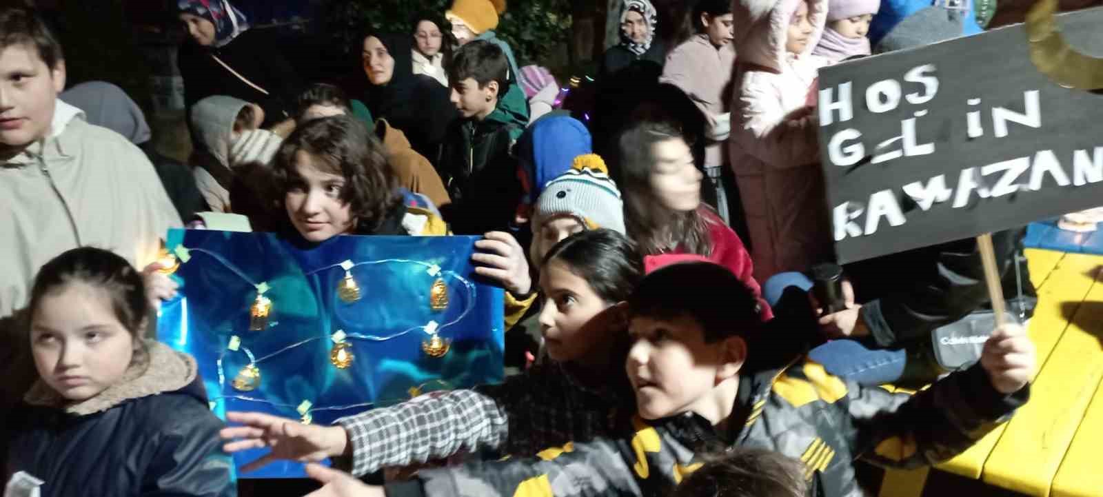 Çocuklar, Ramazan ayını coşkuyla karşıladılar