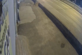 Edremit’te kaldırıma savrulan otomobildeki 2 kişi yaralandı