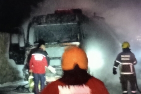 Bandırma-Çanakkale karayolunda tır kupasında yangın çıktı