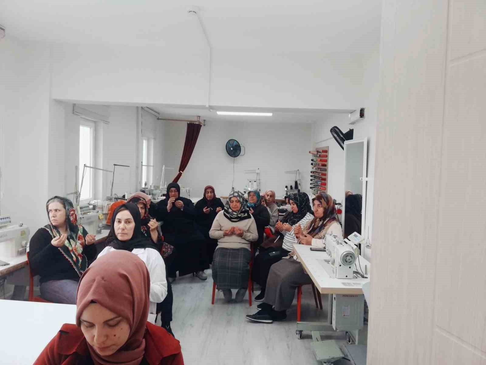 Edirne’de şehitler dualarla anıldı