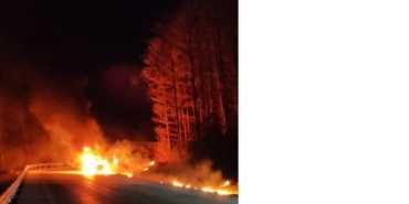 Uludağ’dan inen otomobil yolda yandı