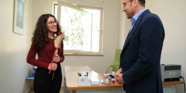 Orhaneli Belediye Başkanı Tayır sağlık çalışanlarını ziyaret etti