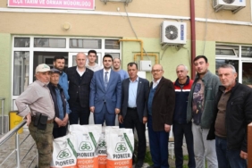 Çiftçilere ayçiçeği tohumu desteği ile bereketli topraklara katkı