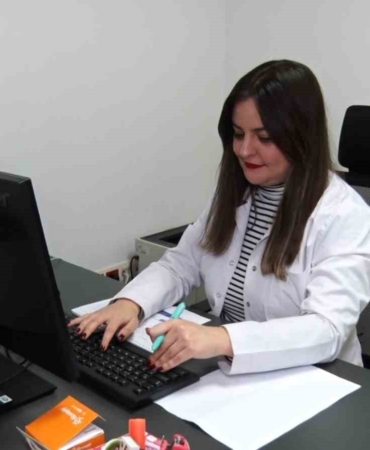 Uzmanlardan Ramazan ayı tavsiyeleri: "Yemeğe salata ile başlayın, tatlı tadımlık olsun"