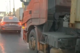 Tır şoförü tartıştığı adamın üzerine sürdü, el hareketi çekti: O anlar kamerada