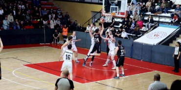 Büyükşehir basketbol serinin son karşılaşmasına Uşak’ta çıkacak