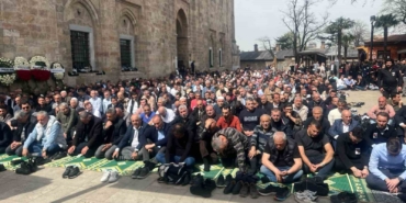 Ramazanın son cumasında Ulucami doldu taştı