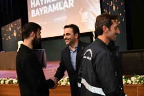 Başkan Özlü mesai arkadaşlarıyla bayramlaştı