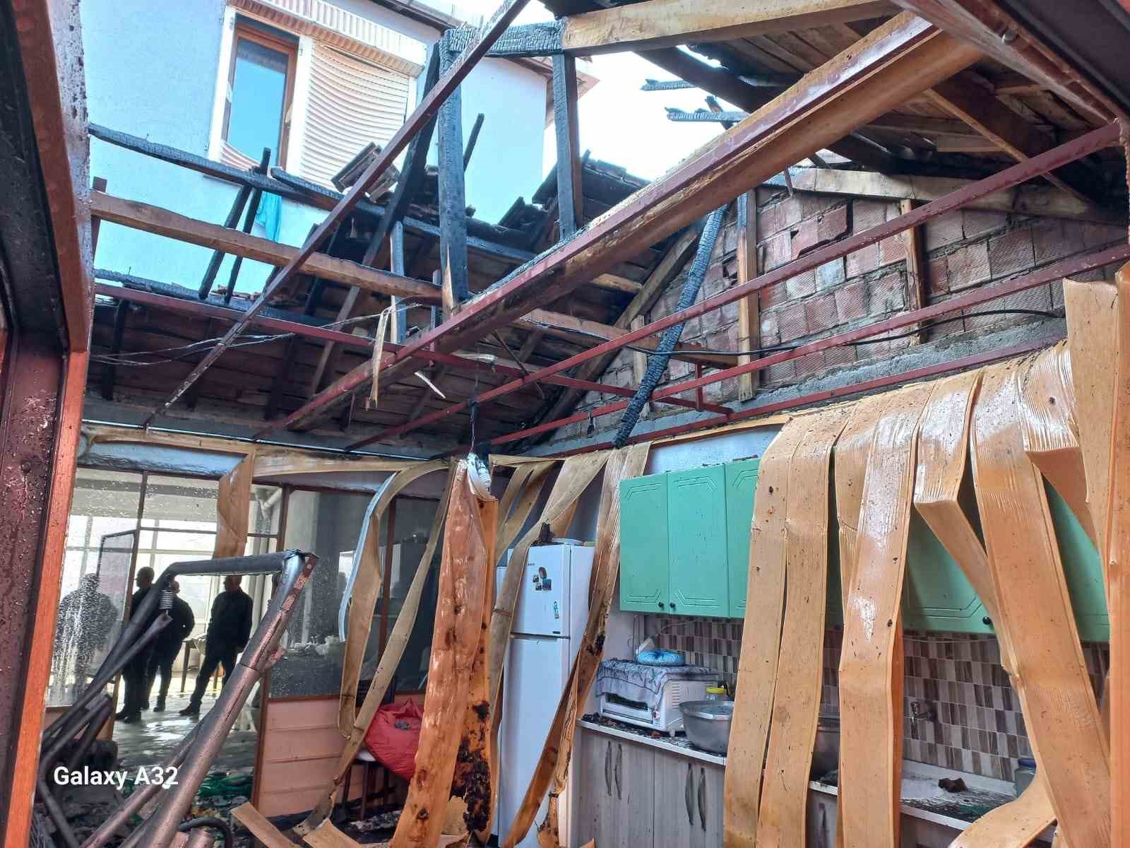 Bandırma Gölyaka Mahallesi’nde Yangın Paniği