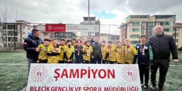 Küçükler Futbol İl Turnuvasının şampiyonu Edebali Ortaokulu oldu