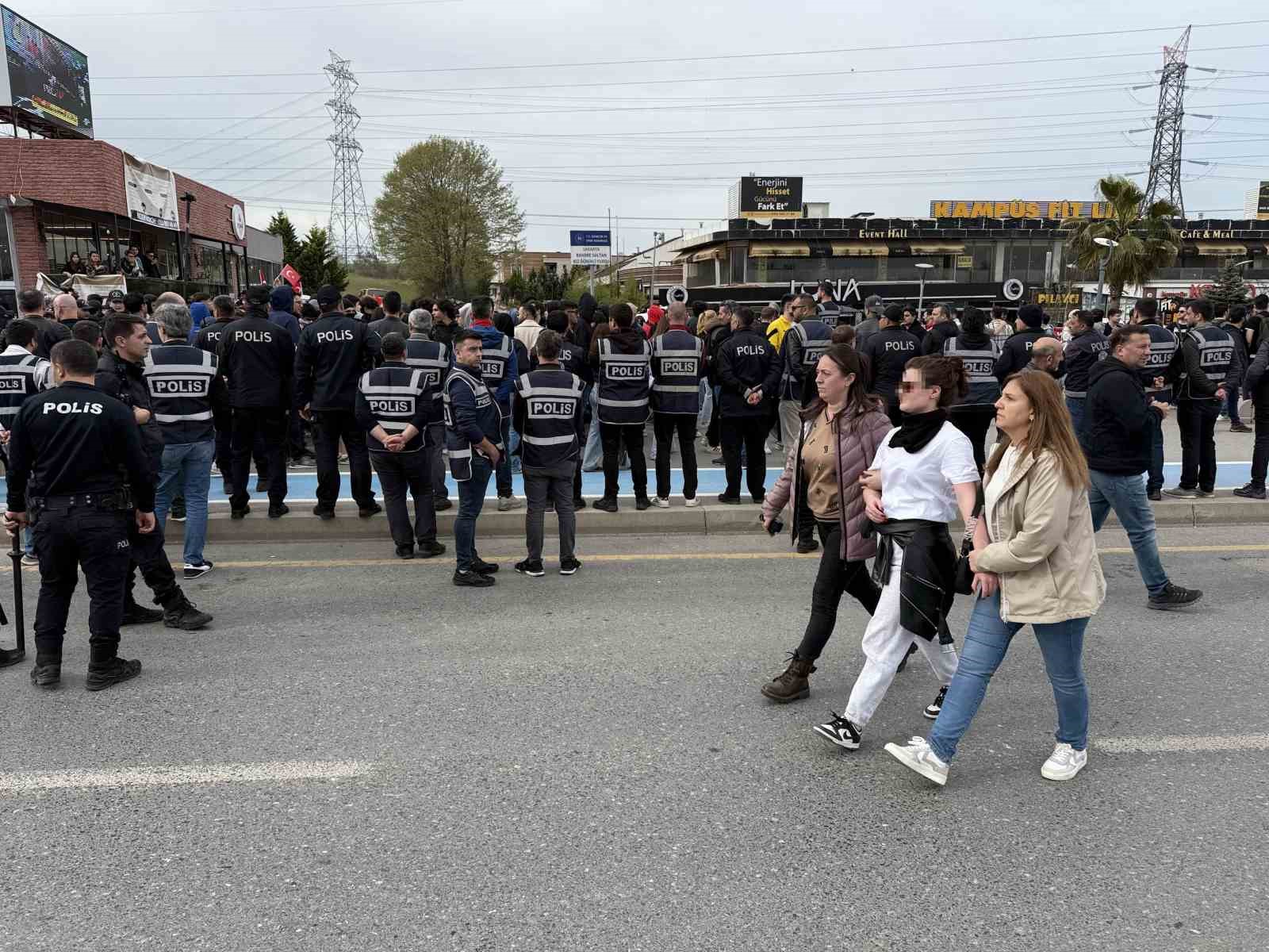 Sakarya’da izinsiz gösteride gözaltına alınanlar serbest bırakıldı