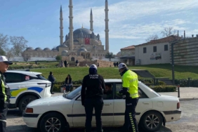 Polis ekiplerinden bayram denetimi