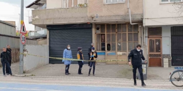 Yaşlı adam evinde ölü bulundu