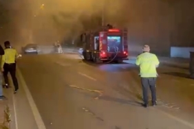 Seyir halindeki otomobil alev alev yandı