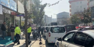 Şakalaşırken arkadaşını tabancayla vurdu: 1 yaralı