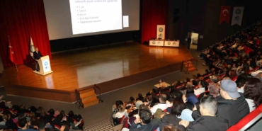 BUÜ nöroloji nöroşirürji hemşireliği sempozyumu tamamlandı