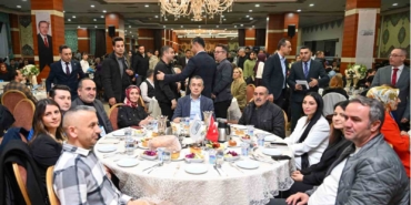 Esenyurt Başkan Vekili Aksoy belediye personelleriyle iftarda buluştu