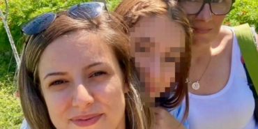 Avcılar’da eski eşin öldürdüğü, anne ve kızı son yolcuğuna uğurlandı