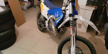 Trafiği tehlikeye atan motosikletli yakalandı