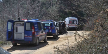 Ormanlık alanda park halindeki kamyonette başından vurulmuş halde bulundu