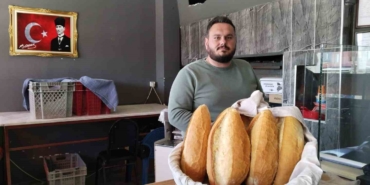 Öğretmenler ve velilerden mahalle halkına "askıda ekmek" kampanyası