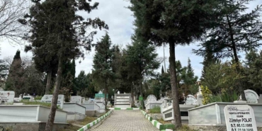 Çayırova’da mezarlıklar bayrama hazır