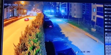 3 aracın karıştığı zincirleme kaza kamerada: 2 yaralı