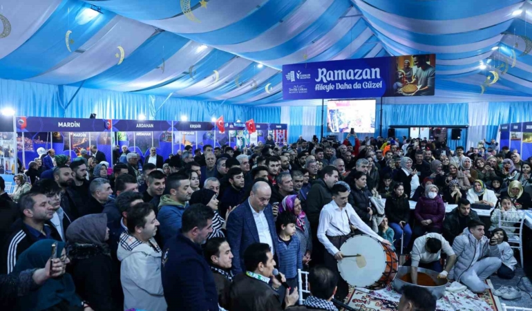 Esenler’de 81 ilin kültürel zenginlikleri vatandaşlarla buluşuyor