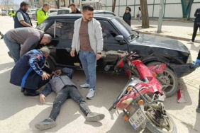 Otomobil ile çarpışan motosiklet sürücüsü yaralandı