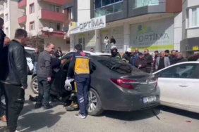 Tekirdağ’da gözleri kararan sürücü, park halindeki 3 araca çarptı