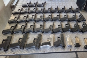 Türkiye’den Hollanda’ya giden otomobilden cephanelik ve suikast tabancaları çıktı