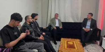 Filistinli öğrencinin sahur sofrasına konuk oldular