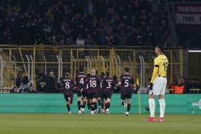 UEFA Avrupa Ligi: Fenerbahçe: 1 - Rangers: 2 (İlk yarı)