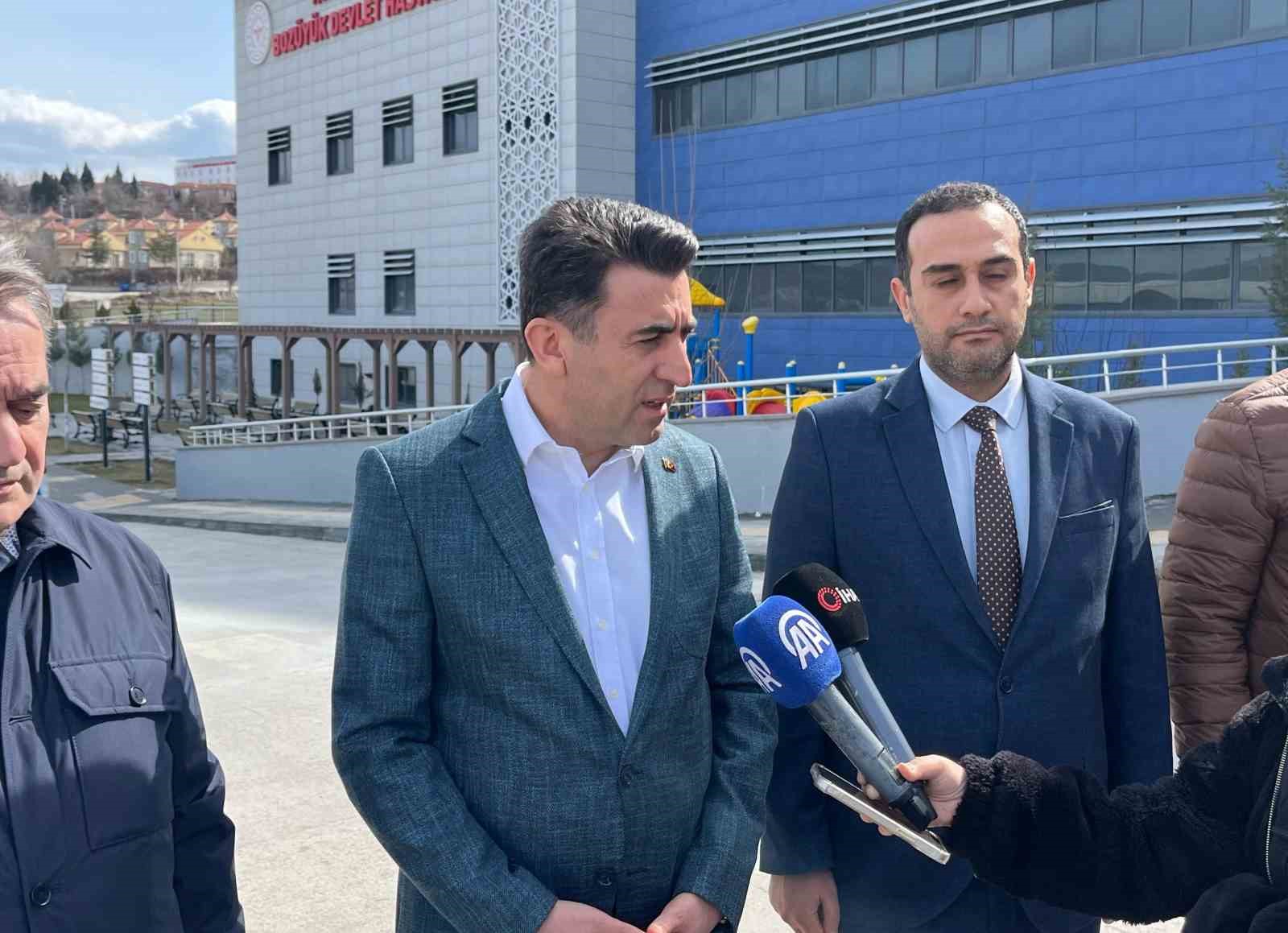 Tır yolcu otobüsüne arkadan çarptı: 11 yaralı