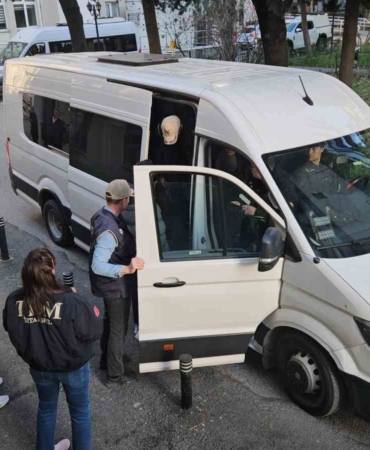 Sarıyer eski Belediye Başkanı Şükrü Genç’in de aralarında bulunduğu 34 şüpheli sağlık kontrolü için hastaneye götürüldü