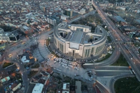 İstanbul Adalet Sarayı önünde alınan güvenlik önlemi havadan görüntülendi