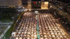 Arnavutköy’de Vefa Gecesi: AK Parti Arnavutköy Teşkilatı 5 bin kişilik sofrada buluştu