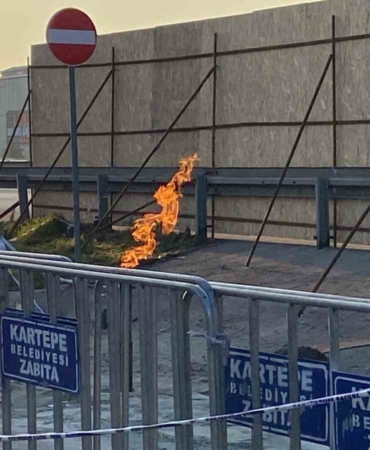 Yer altından çıkan gaz 3 gündür yanıyor