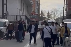 Esenyurt’ta bir şahıs motosikletiyle kavga edenlerin arasına daldı: O anlar böyle görüntülendi