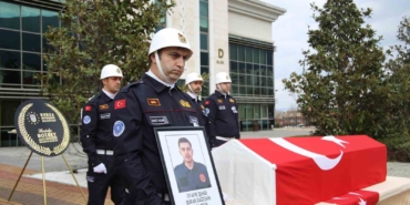 Yangından dönerken kaza sonrası hayatını kaybeden genç itfaiyeci için tören düzenlendi