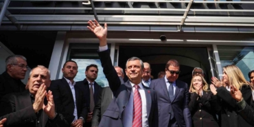 CHP Genel Başkanı Özgür Özel Beylikdüzü Belediyesini ziyaret etti