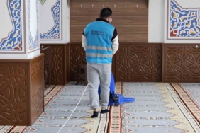 Bandırma’daki camileri yükümlüler temizledi