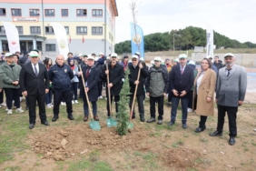 Çayırova’da fidanlar toprakla buluştu