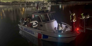 İntihar girişiminde bulunan genç kadını jandarma engelledi