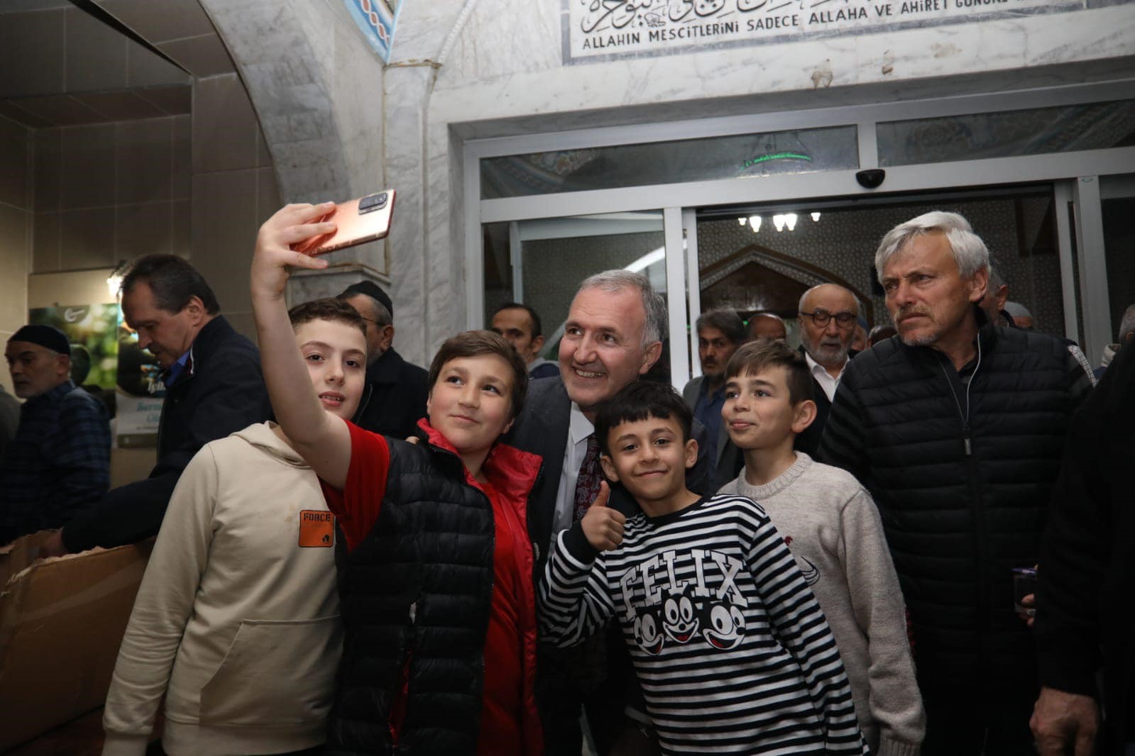 İnegöl’de Ramazan birlik ve beraberlikle geçiyor