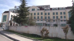 Doğa Koleji’nde 102 öğrenci zehirlenmesi şüphesiyle hastanelik oldu